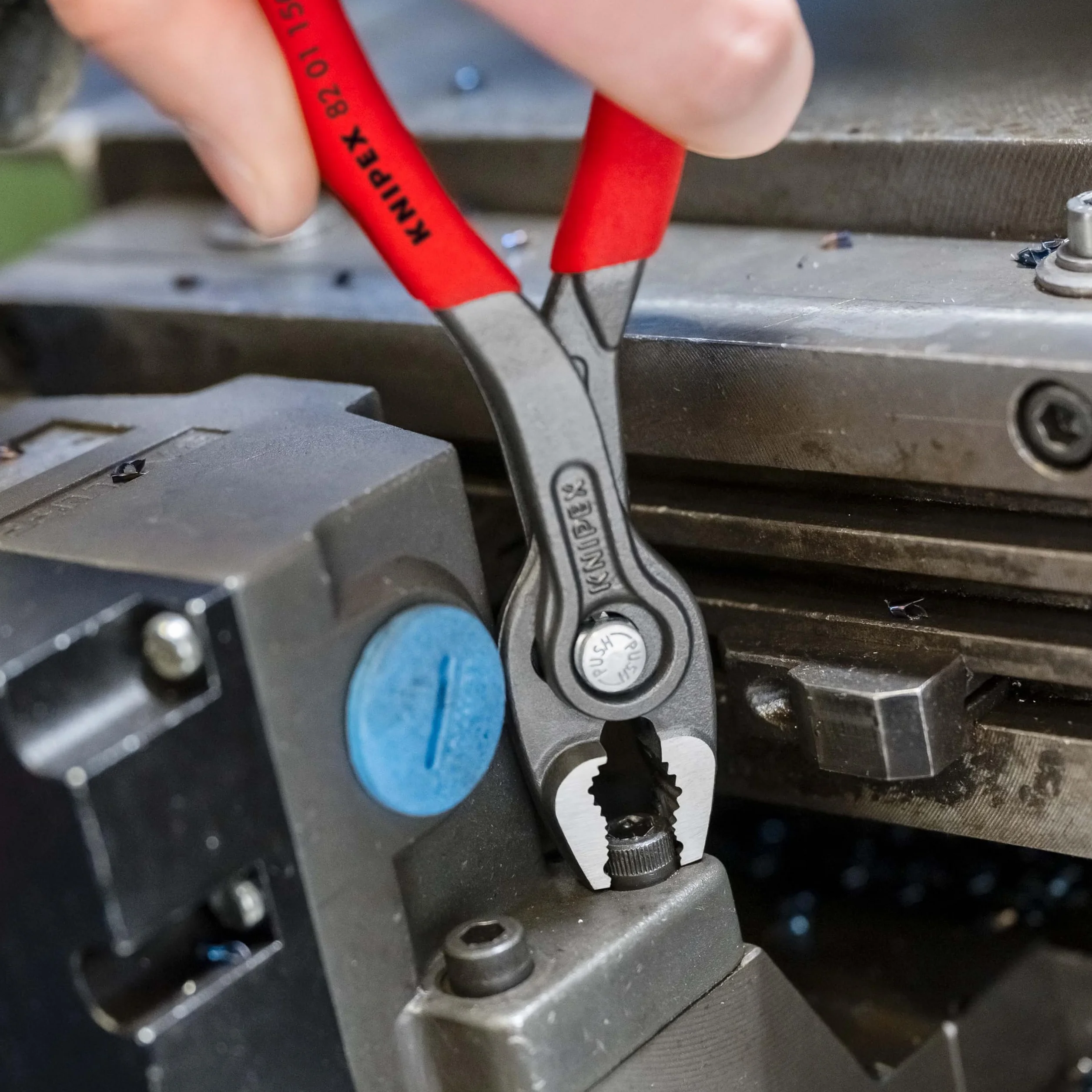KNIPEX TwinGrip Front- und Seitengreifzange mit rutschhemmendem Kunststoff überzogen 150 mm, 82 01 150