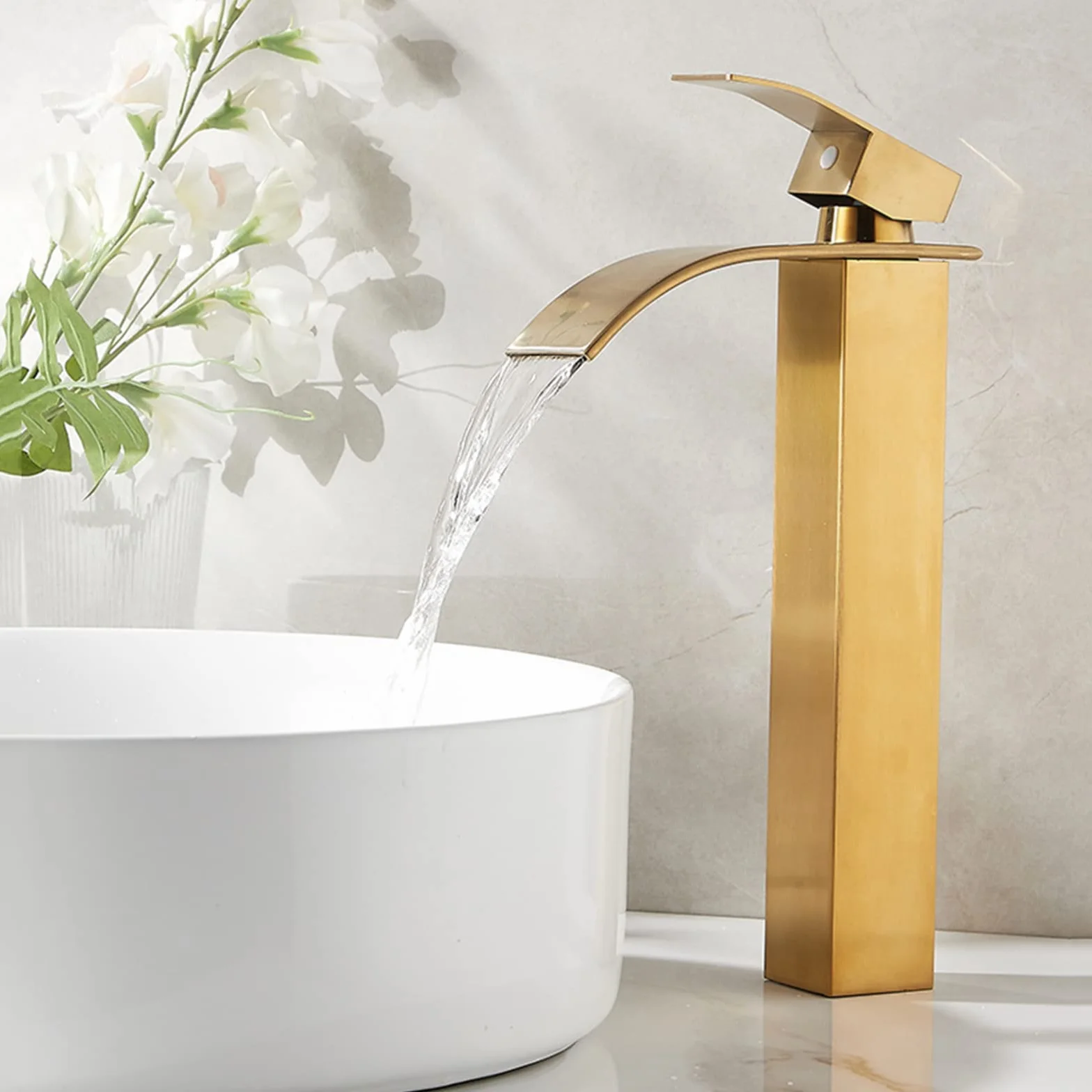 Hohe Waschtischarmatur, gebürstetes Gold, G1/2 Wasserfall-Hochleistungs-Waschtischmischer, Einhebel-Edelstahlarmatur für Badezimmerwaschbecken