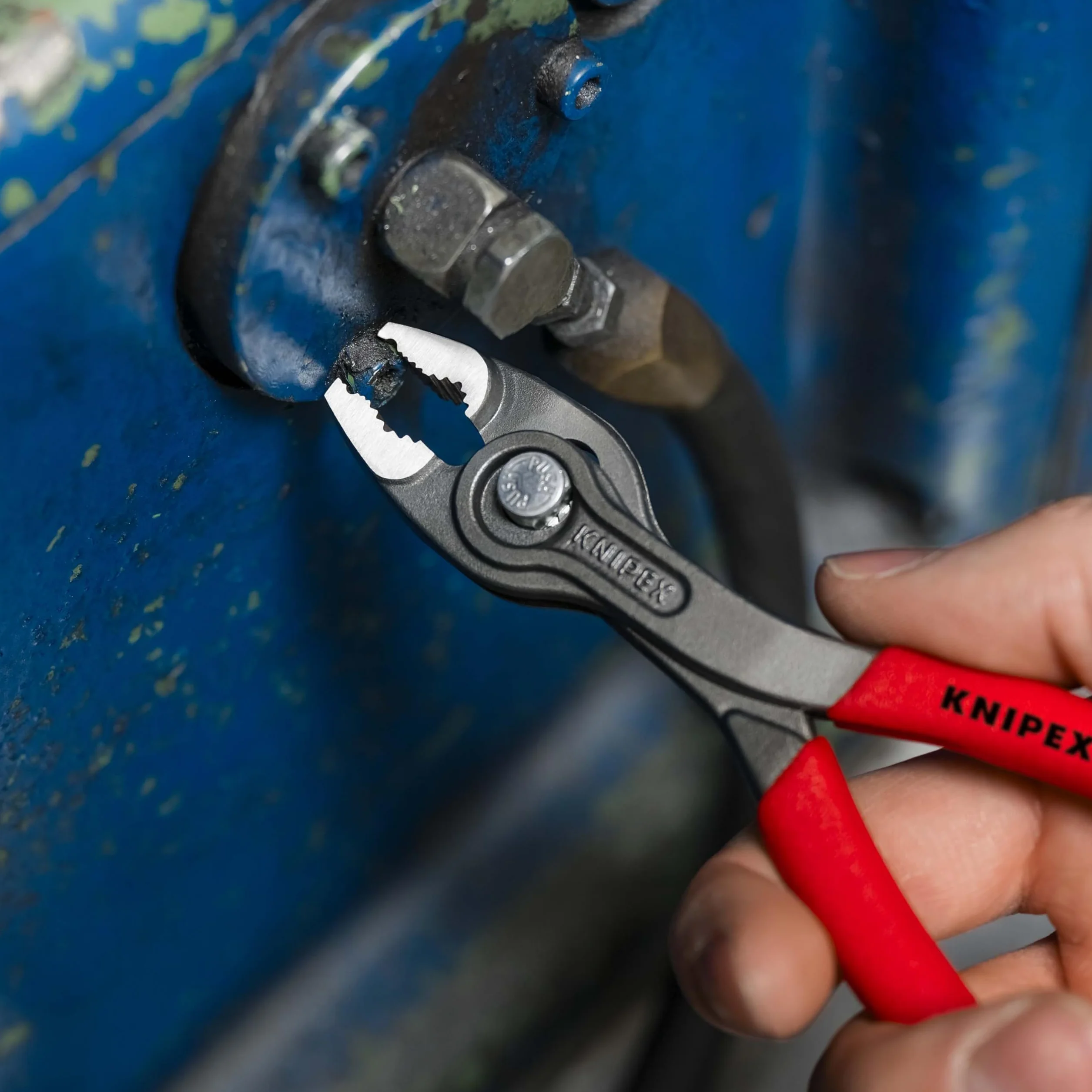 KNIPEX TwinGrip Front- und Seitengreifzange mit rutschhemmendem Kunststoff überzogen 150 mm, 82 01 150