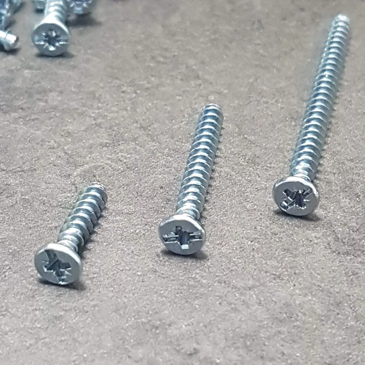 Geräteschrauben mit Kombikreuzschlitz 15-25-40 mm Auswahl (SET 3,2x15-25-40)